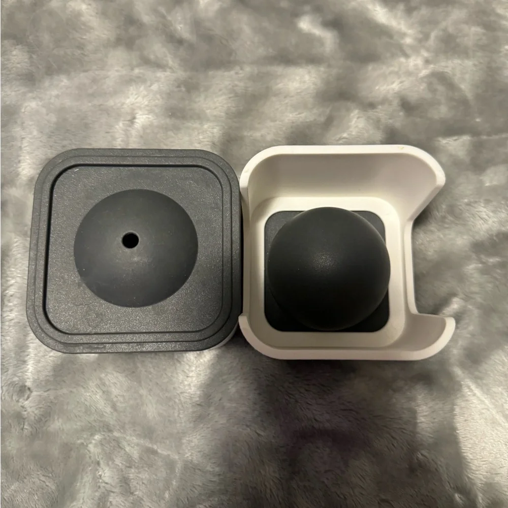Williams Sonoma Black and White Ice Ball Mold Set